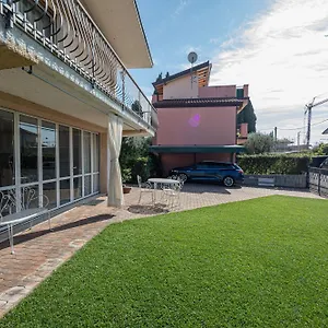 Apartment La Casetta Appartaments, Bardolino
